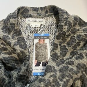 Peace pearls waffle knit tunic